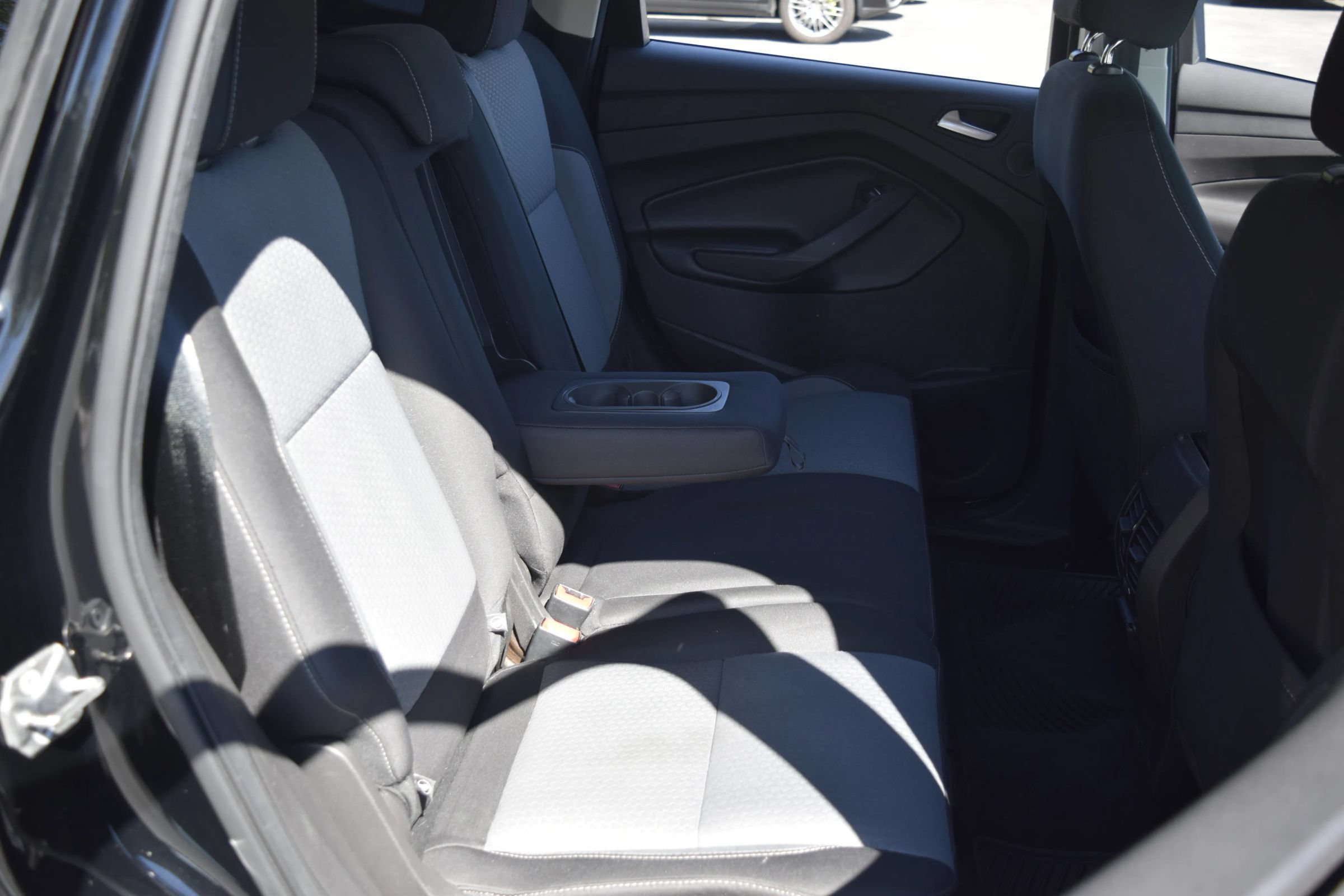 Used 2017 Ford Escape SE w/ Equipment Group 201A FWD image 8