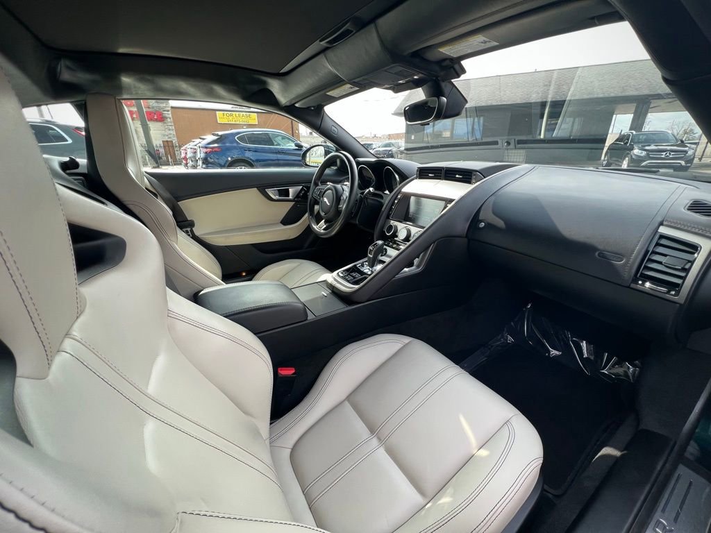 Used 2016 Jaguar F-TYPE Coupe image 21