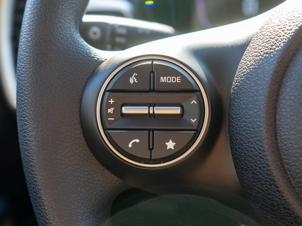 New 2025 Kia Soul LX image 18