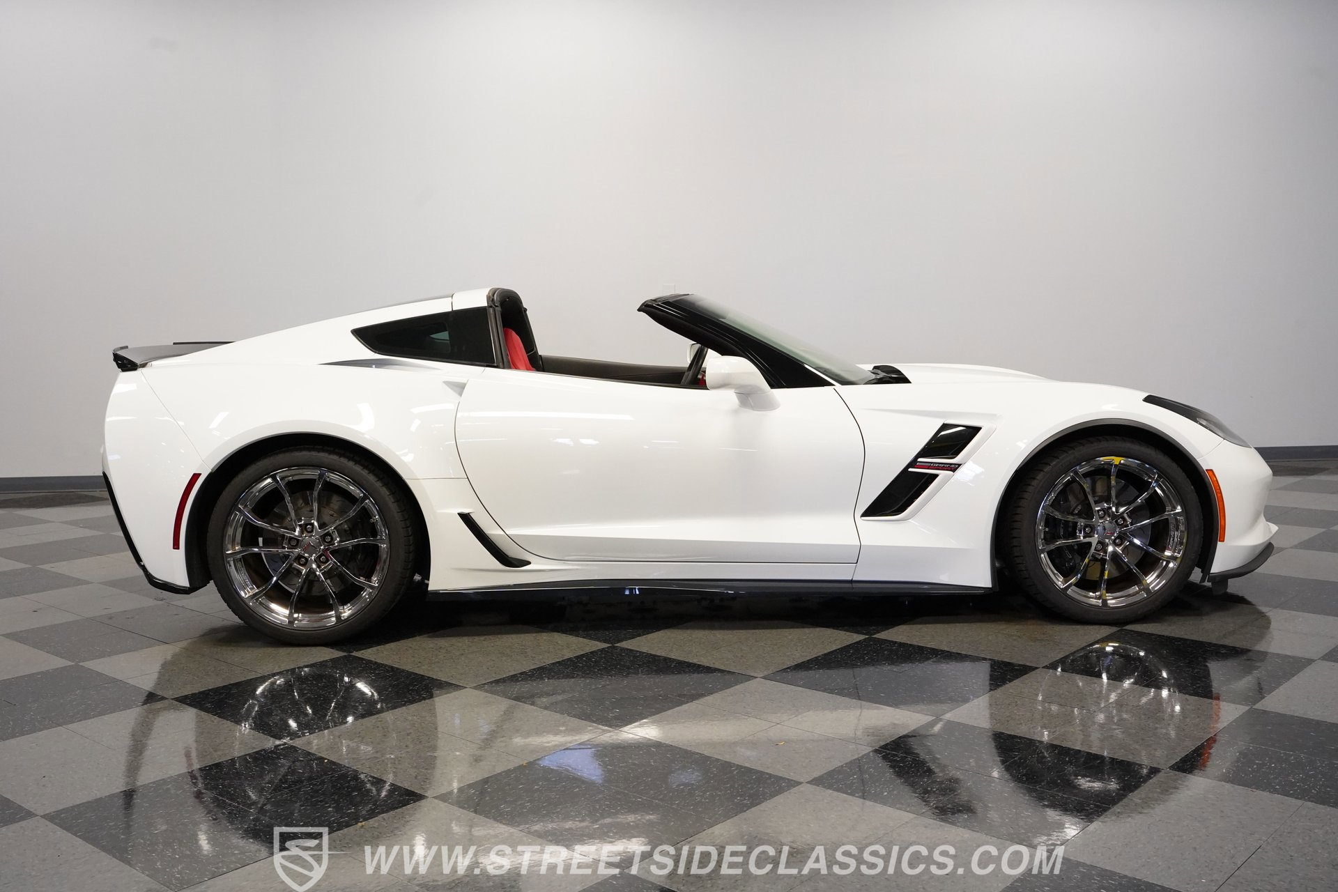 Used 2019 Chevrolet Corvette Grand Sport image 14