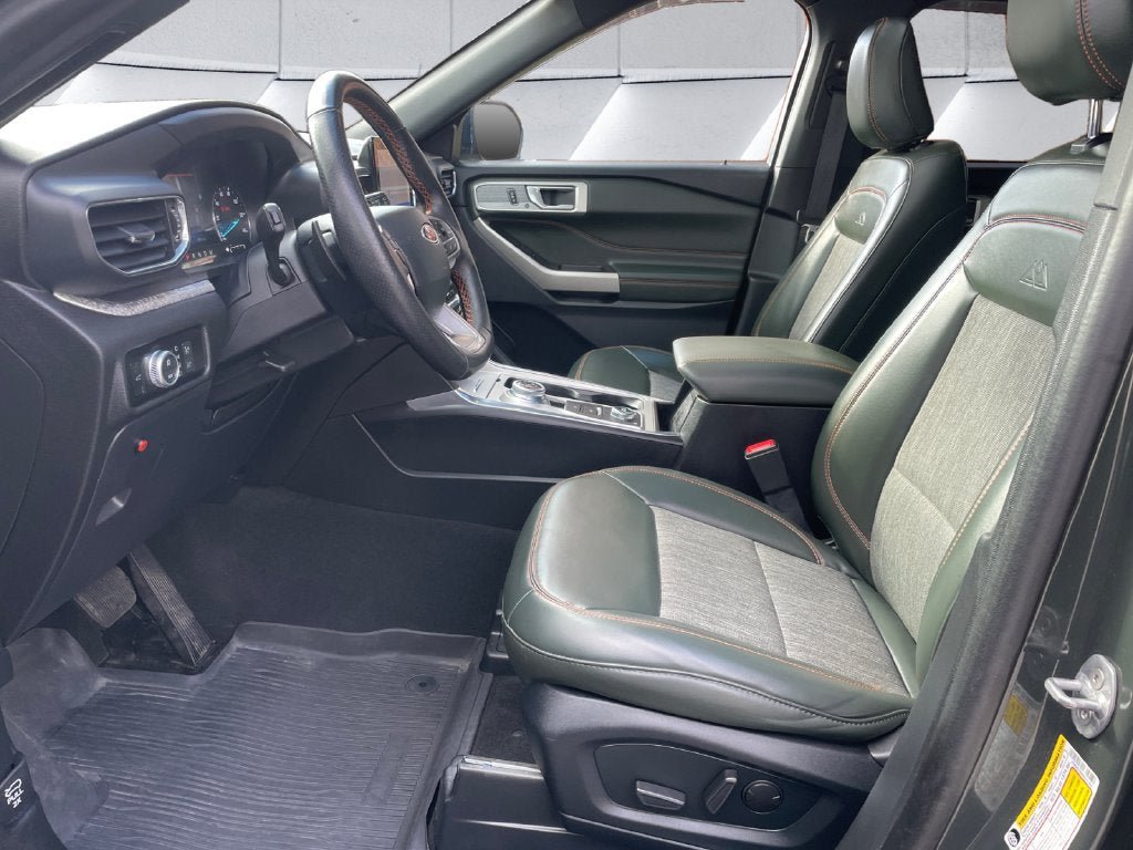 Used 2022 Ford Explorer Timberline w/ Timberline Technology Package AWD/4WD image 10