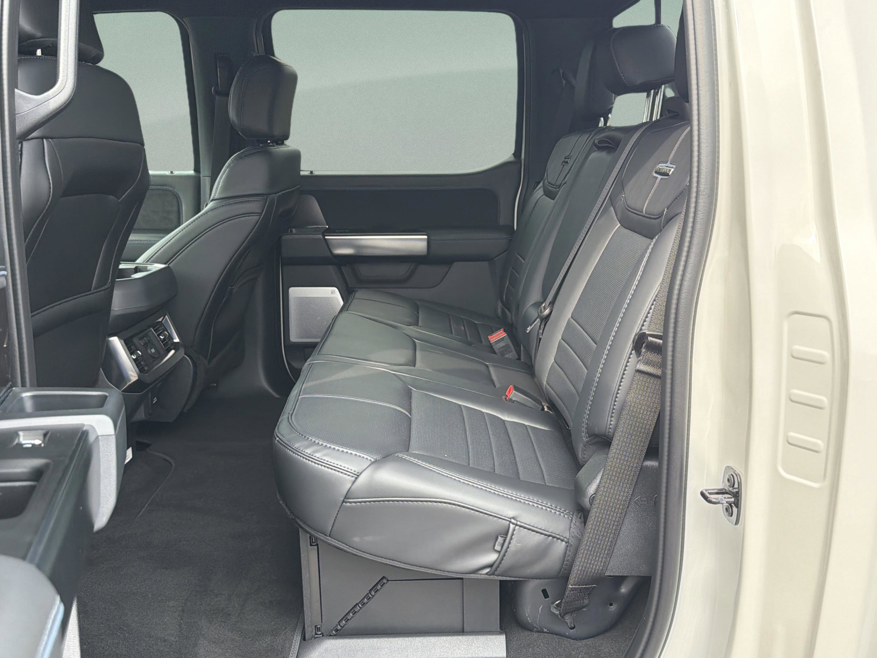 New 2026 Ford F250 Platinum w/ Tremor Off-Road Package image 30