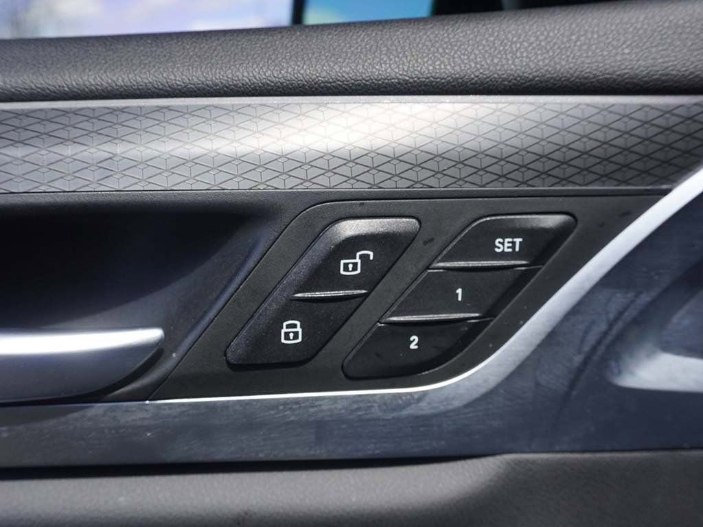 Used 2022 BMW X4 xDrive30i w/ M Sport Package image 36