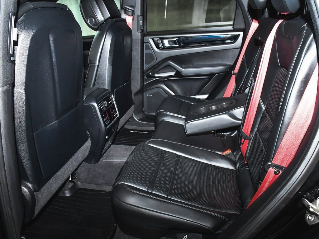 Used 2022 Porsche Cayenne Platinum Edition AWD/4WD image 56