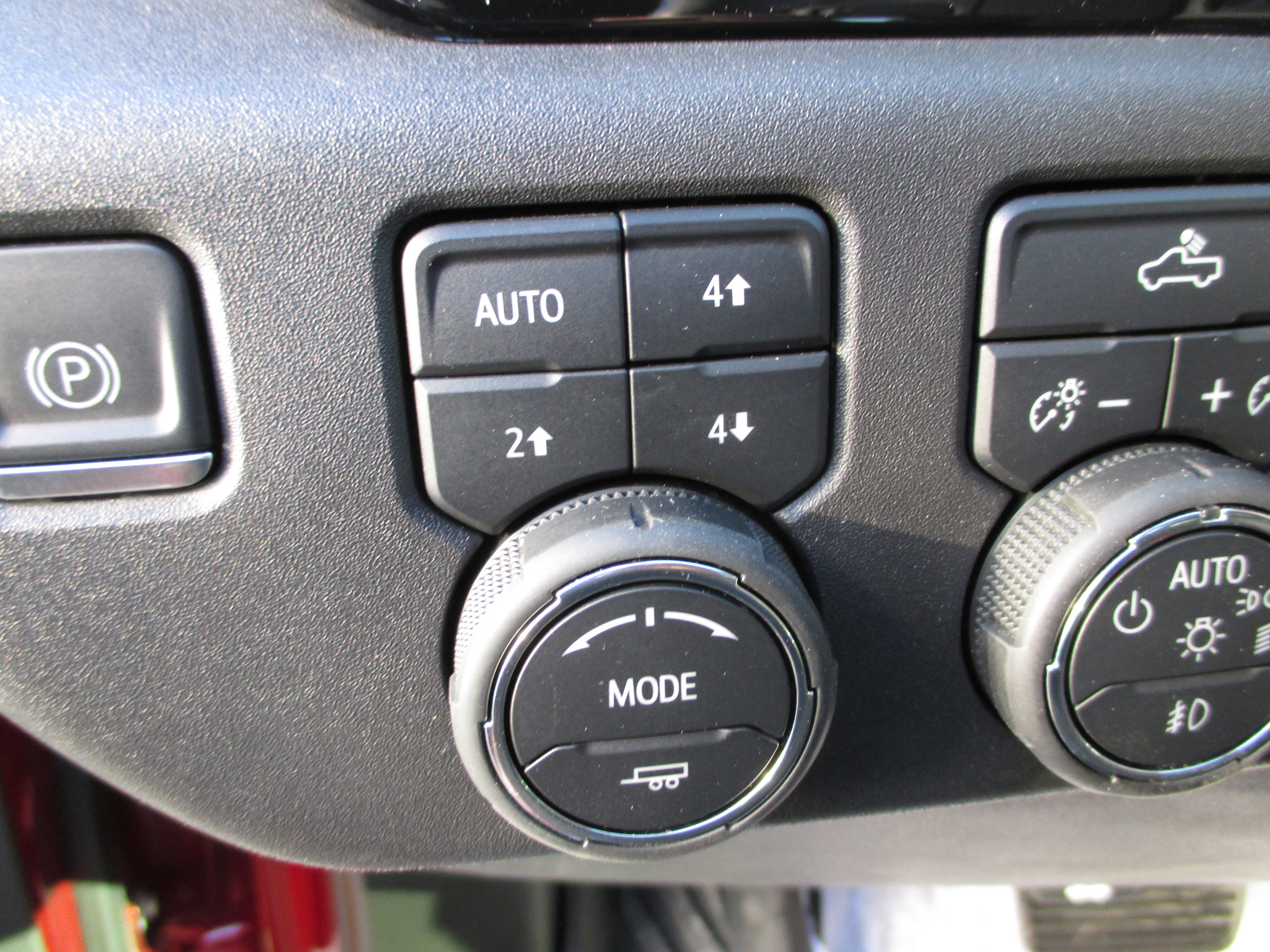 Used 2022 Chevrolet Silverado 1500 LT Trail Boss w/ Protection Package image 13