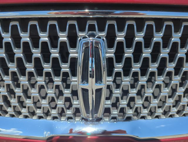 Used 2017 Lincoln MKZ Reserve w/ Technology Package FWD image 5
