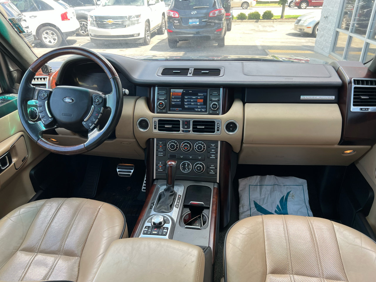 Used 2011 Land Rover Range Rover Supercharged image 16