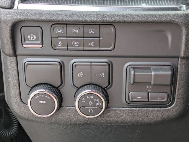 Used 2025 Chevrolet Tahoe RST w/ Comfort Package RWD image 17