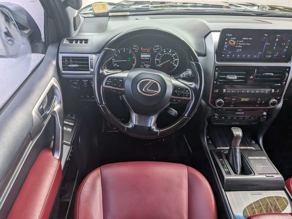 Used 2022 Lexus GX 460 Luxury w/ Sport Design Package AWD/4WD image 15