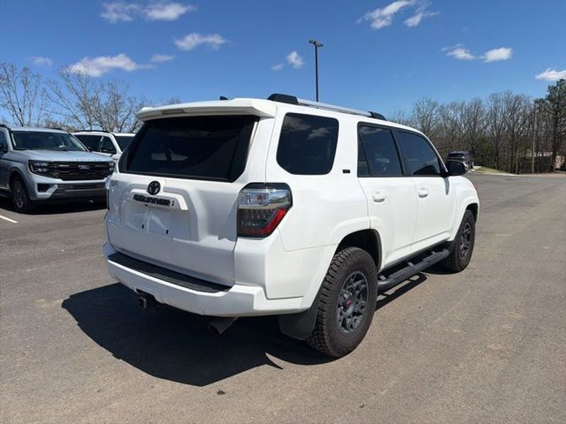 Used 2022 Toyota 4Runner SR5 Premium w/ Moonroof Package AWD/4WD image 3