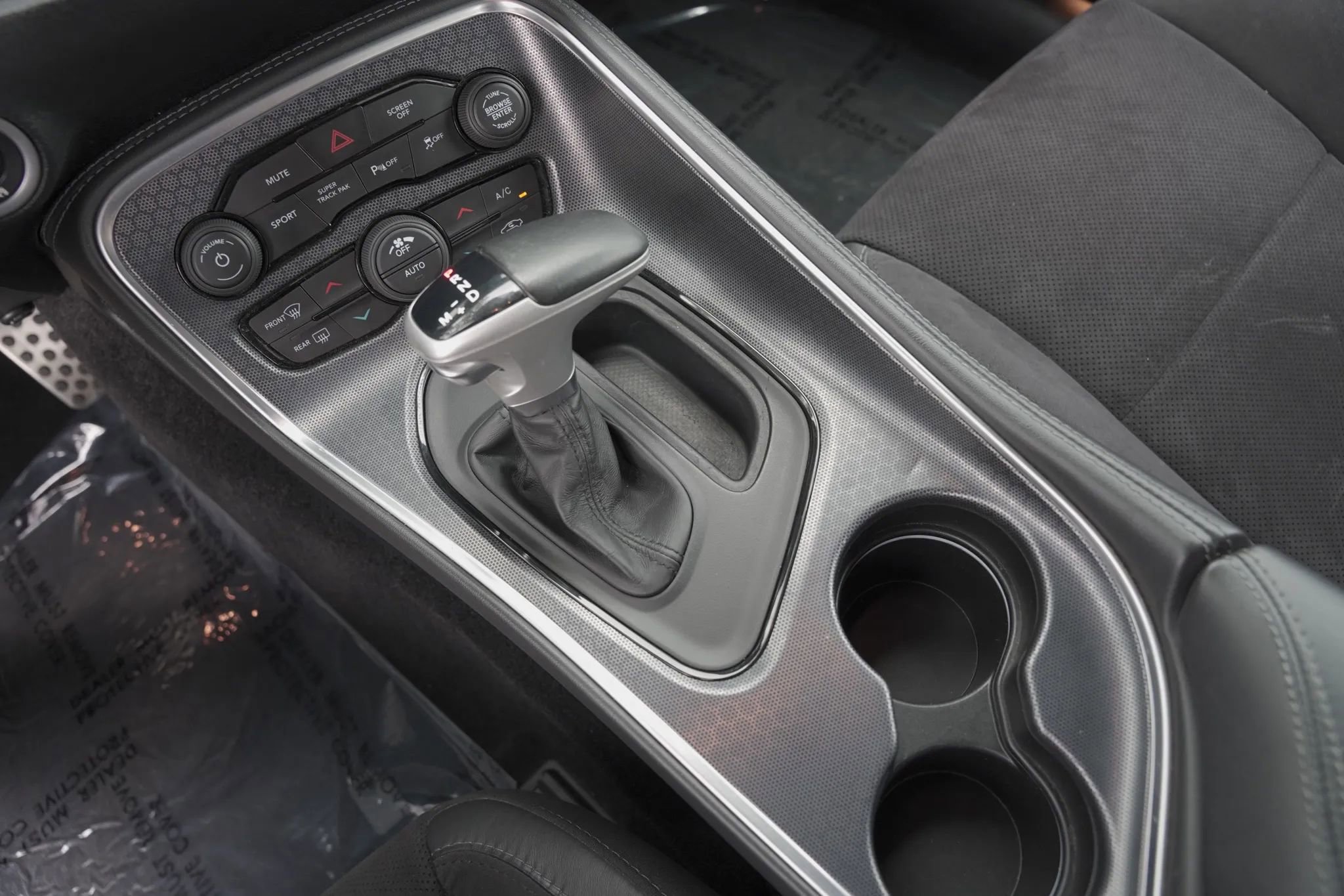 Used 2018 Dodge Challenger R/T Scat Pack w/ Leather Interior Group image 11