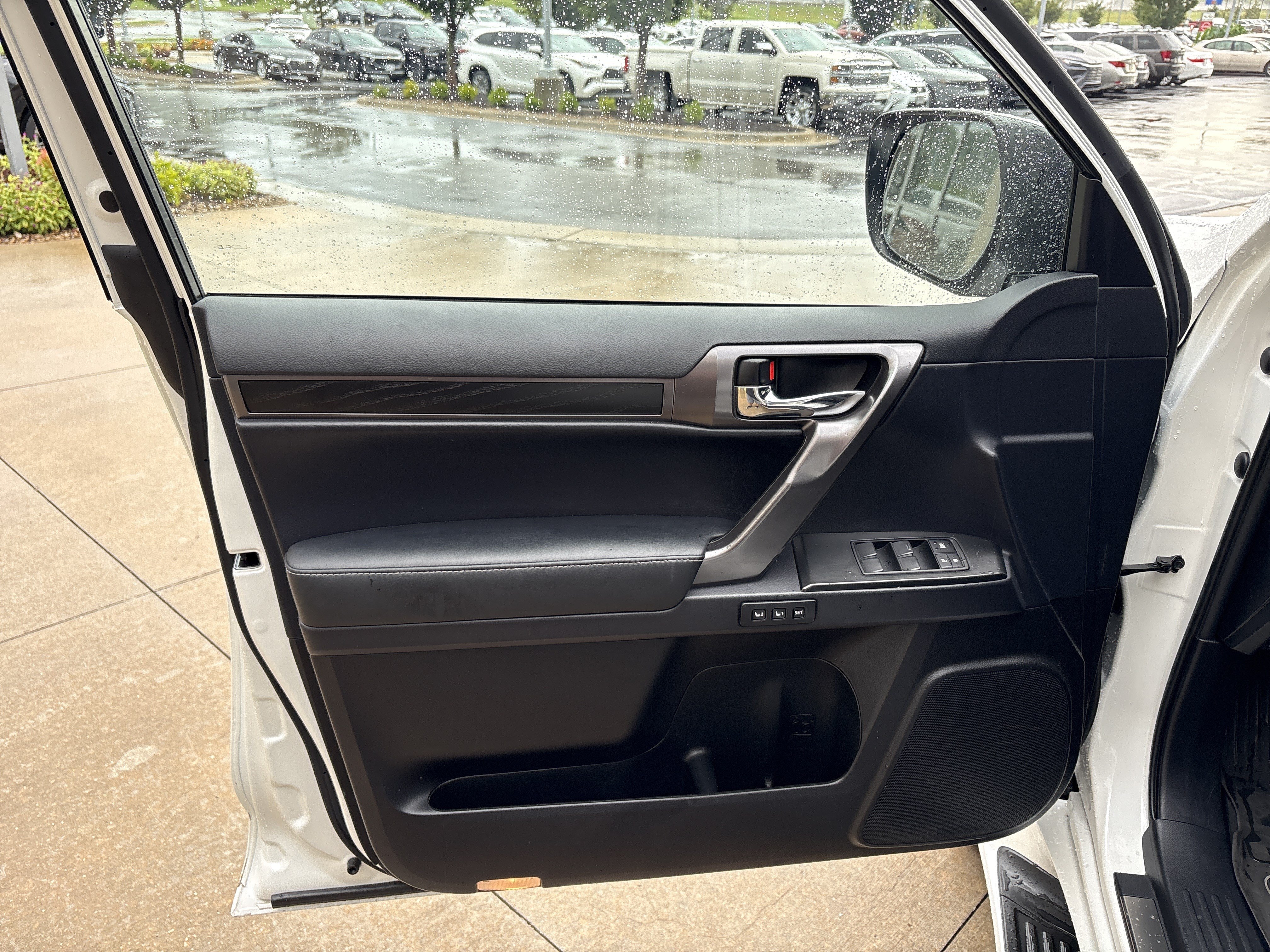Used 2022 Lexus GX 460 w/ Black Line Special Edition AWD/4WD image 14