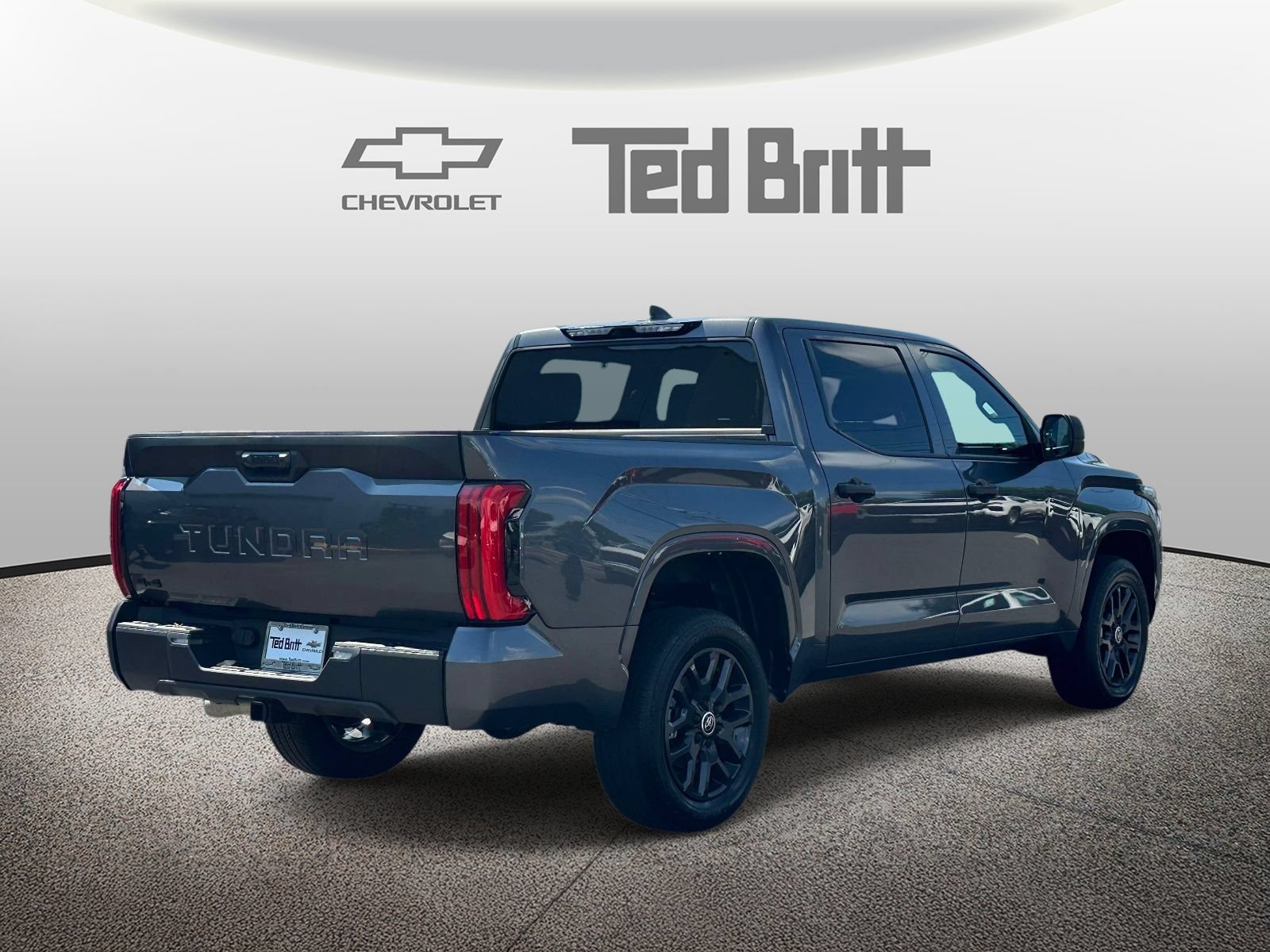 Used 2025 Toyota Tundra SR w/ SR Tow Package AWD/4WD image 4