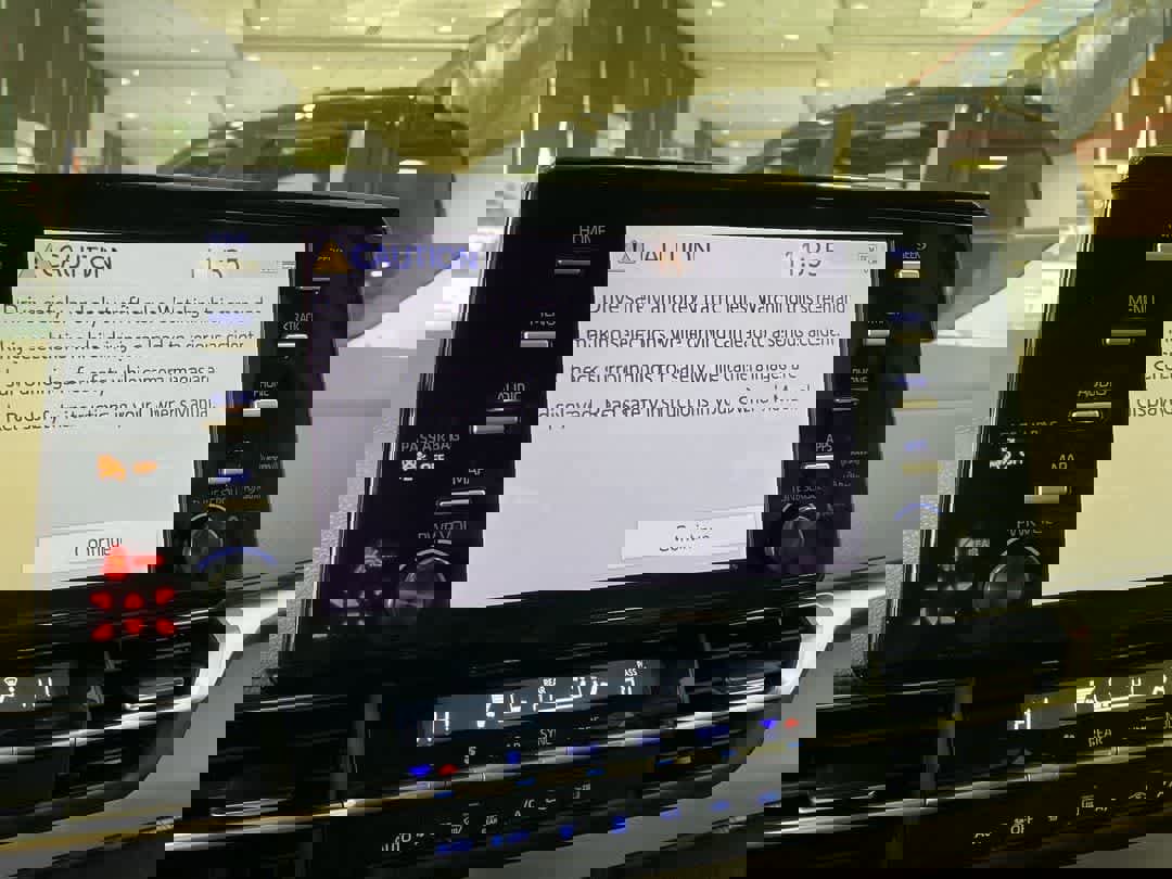 Used 2023 Toyota Sienna LE image 16