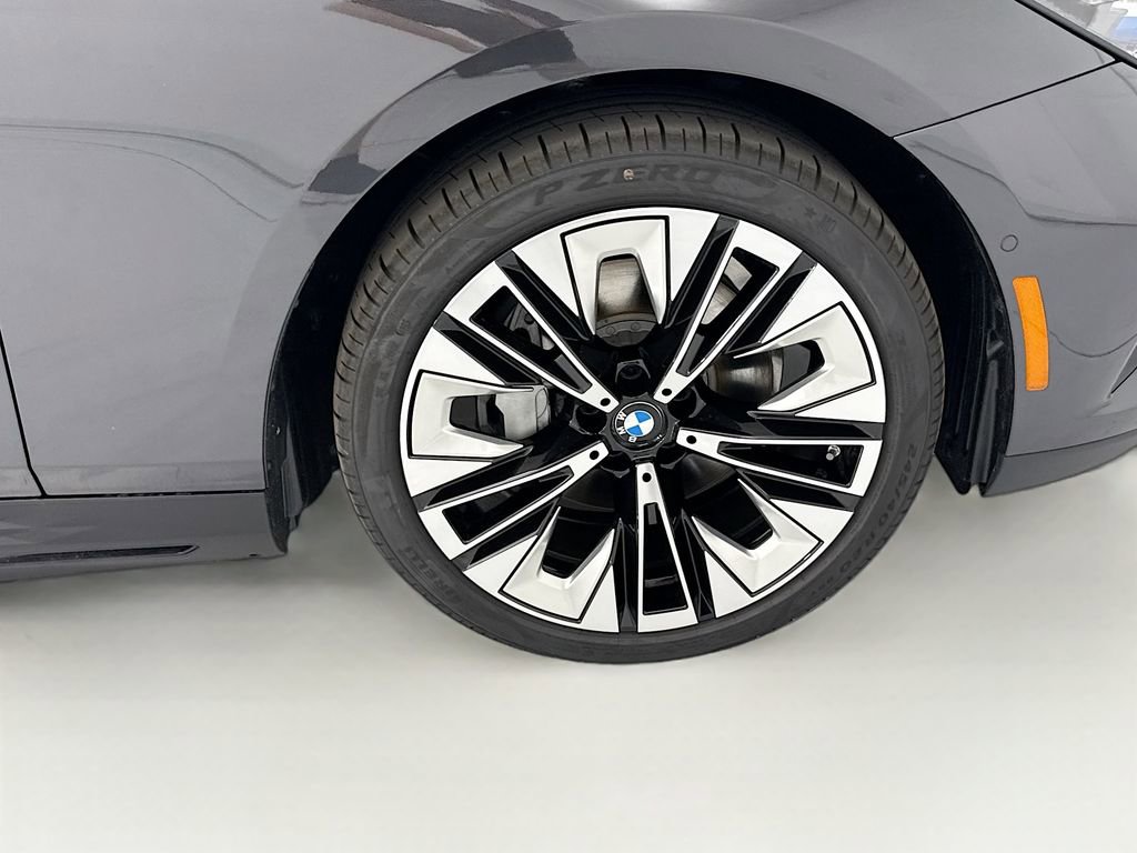 New 2026 BMW i5 eDrive40 image 31