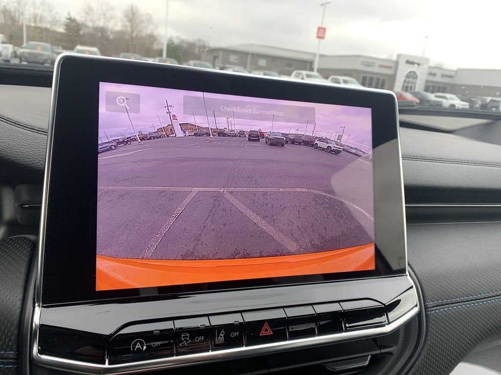 New 2026 Jeep Compass Latitude image 17