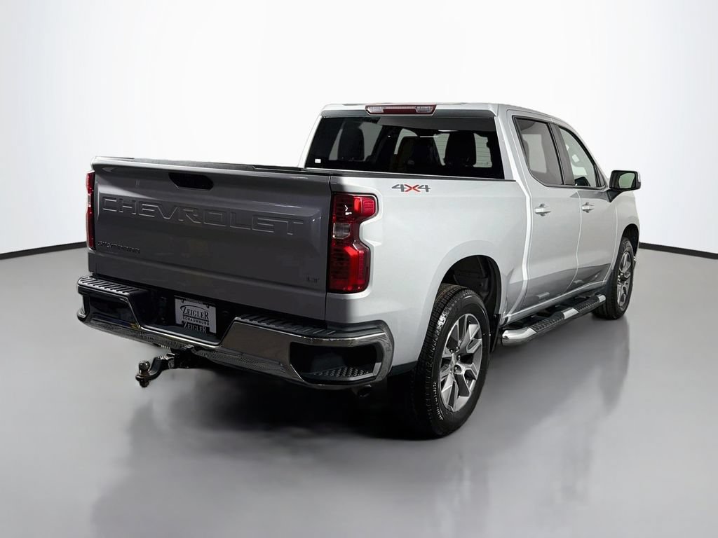 Used 2022 Chevrolet Silverado 1500 LT AWD/4WD image 7