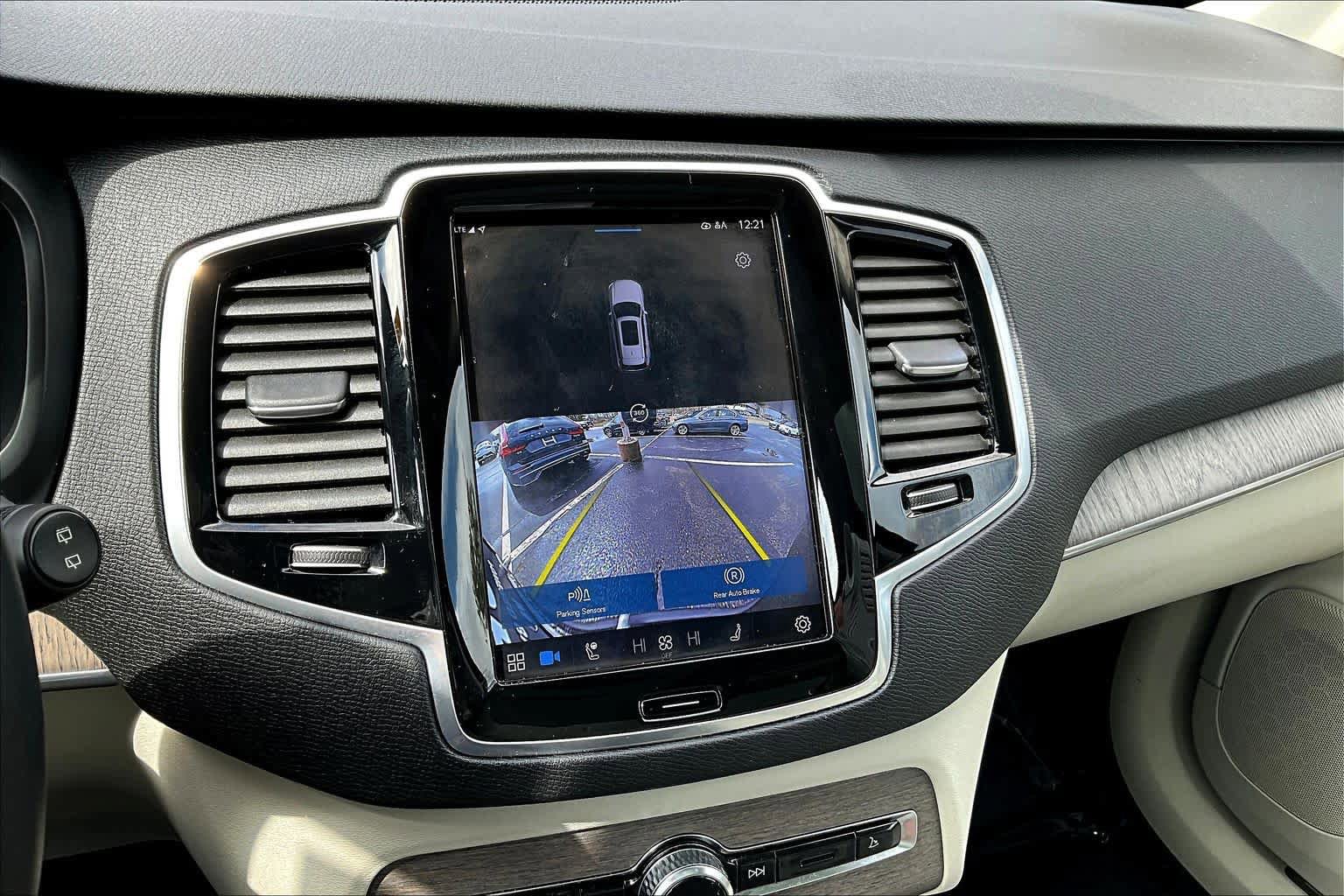 Certified 2023 Volvo XC90 B6 Plus w/ Protection Package Premier AWD/4WD image 28