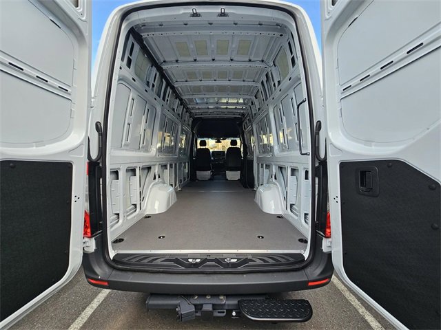 New 2025 Mercedes-Benz Sprinter 2500 image 18