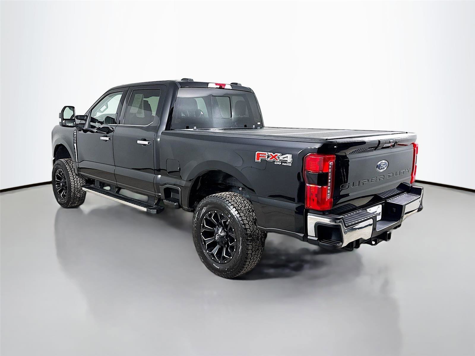 Used 2024 Ford F250 Lariat w/ Chrome Package image 6
