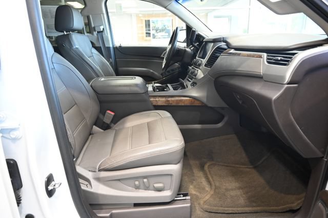 Used 2016 GMC Yukon Denali w/ Open Road Package AWD/4WD image 9