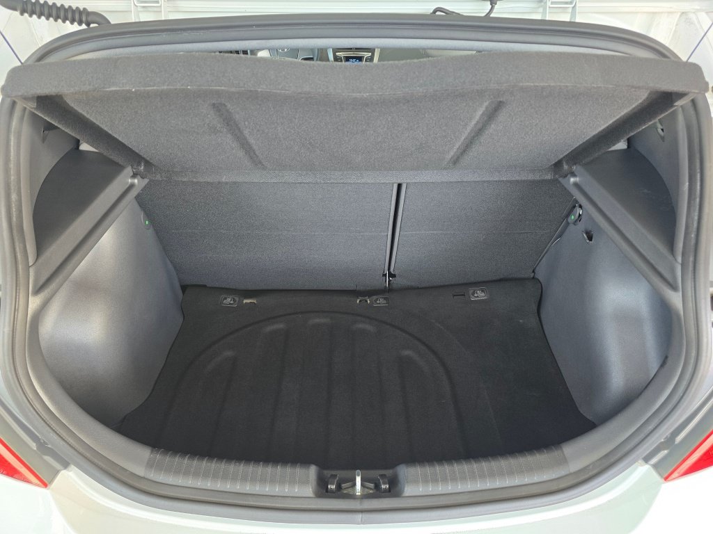Used 2016 Hyundai Accent SE FWD image 15