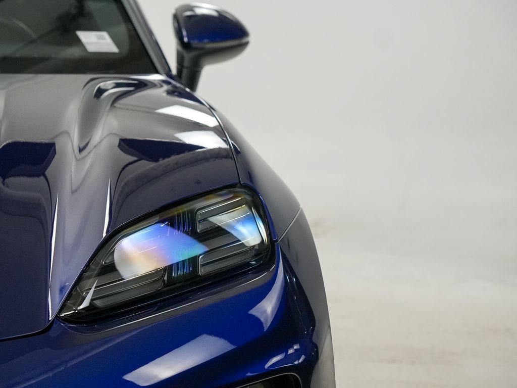 Certified 2024 Porsche Macan 4 Electric AWD/4WD image 6