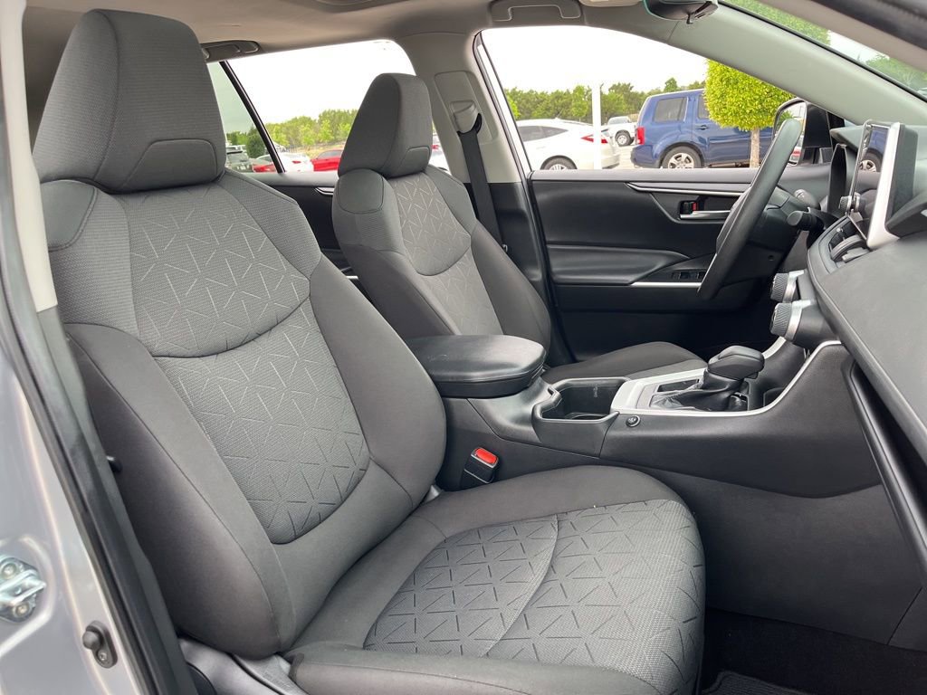 Used 2023 Toyota RAV4 XLE w/ Convenience Package FWD image 30