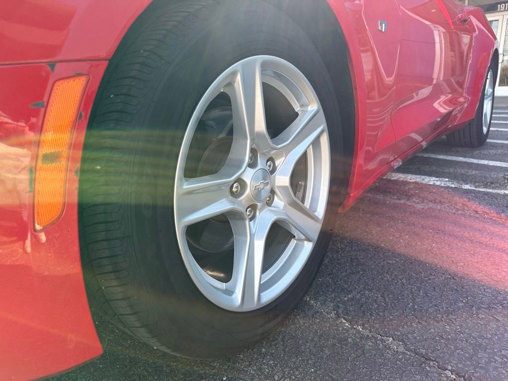 Used 2023 Chevrolet Camaro LT image 9