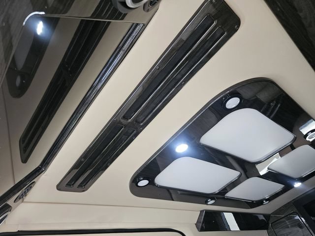Used 2023 Mercedes-Benz Sprinter 2500 image 8