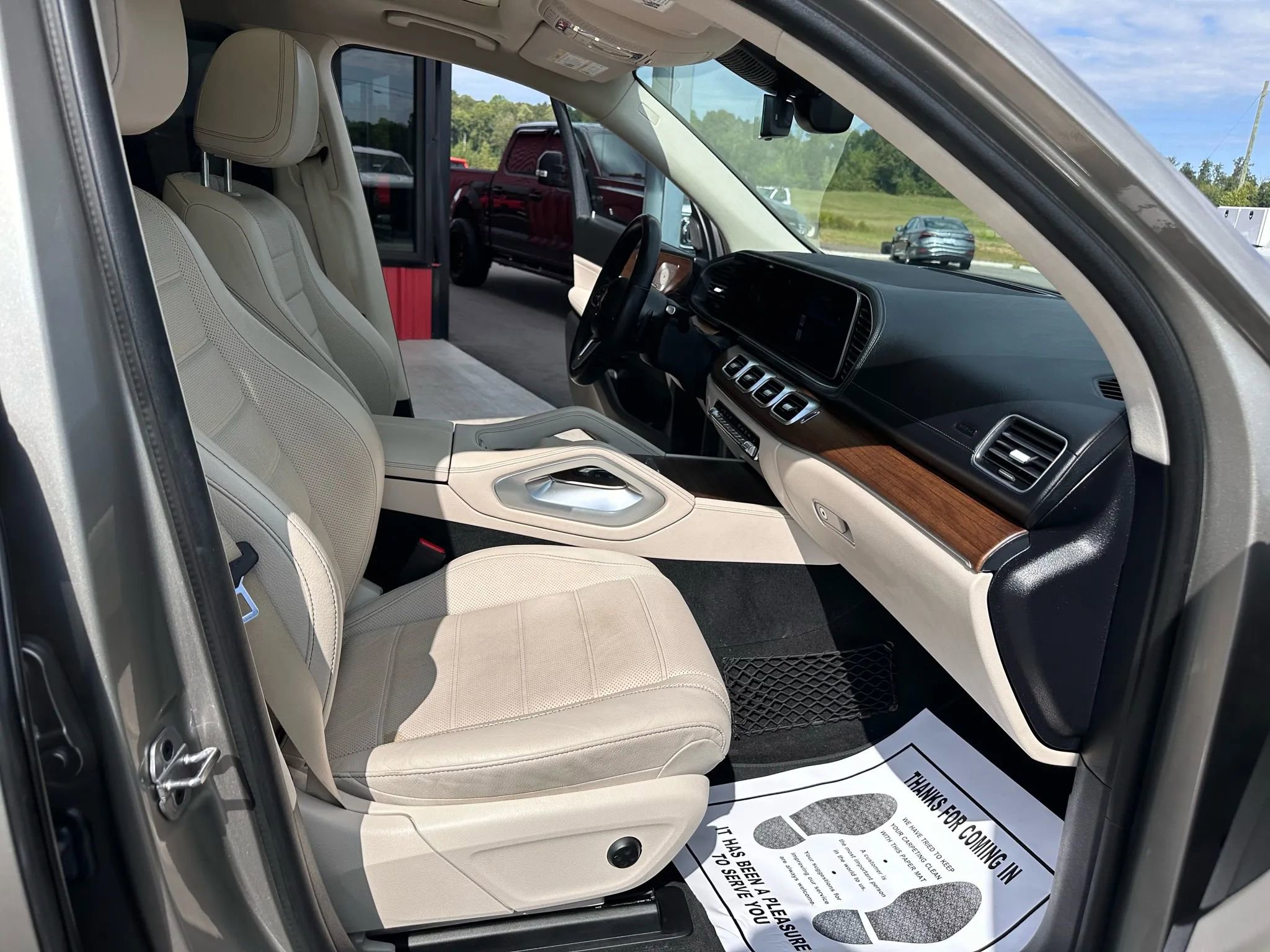 Used 2021 Mercedes-Benz GLS 450 4MATIC image 13