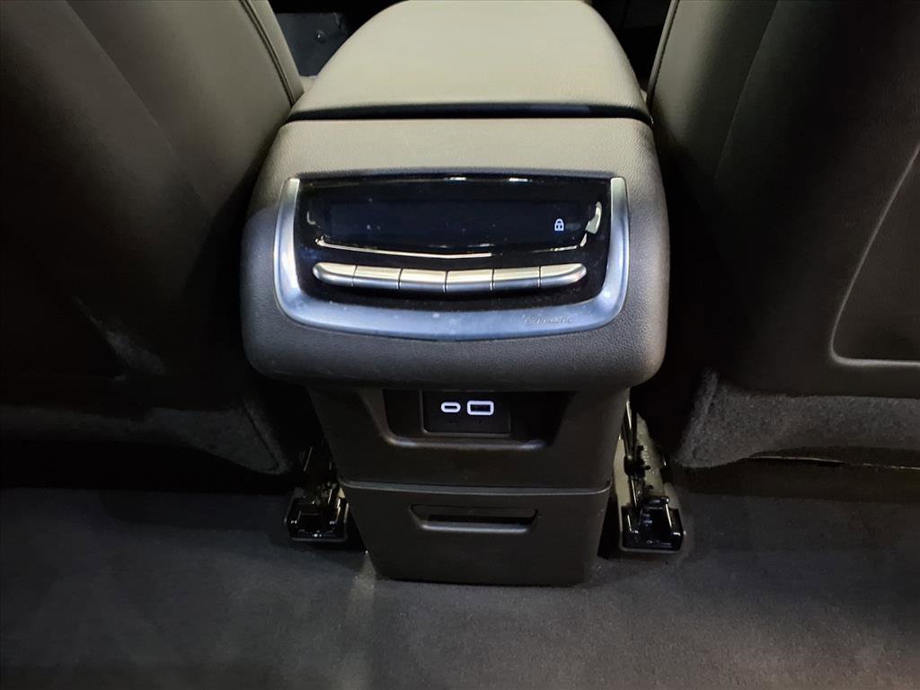 Certified 2024 Cadillac XT6 Luxury image 14