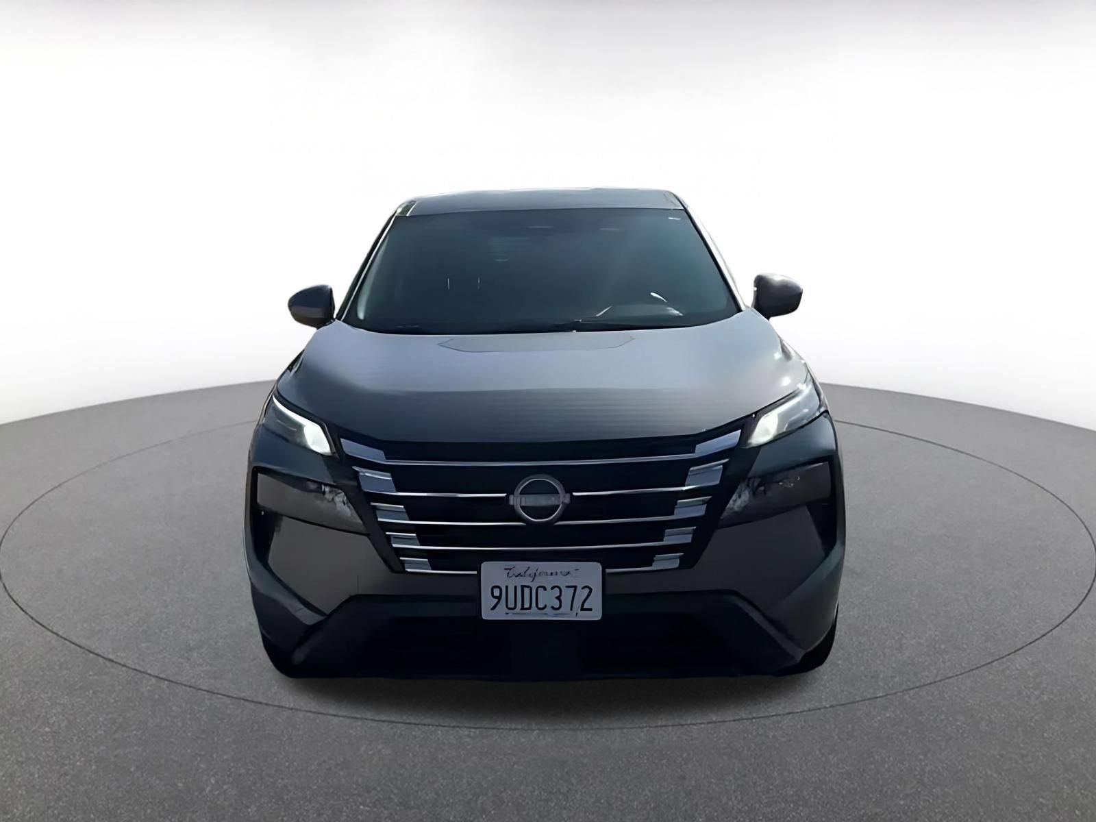 Used 2025 Nissan Rogue SV FWD image 4