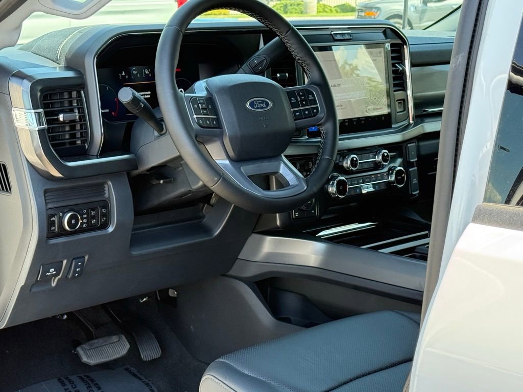 New 2026 Ford F250 4x4 Crew Cab Super Duty image 7