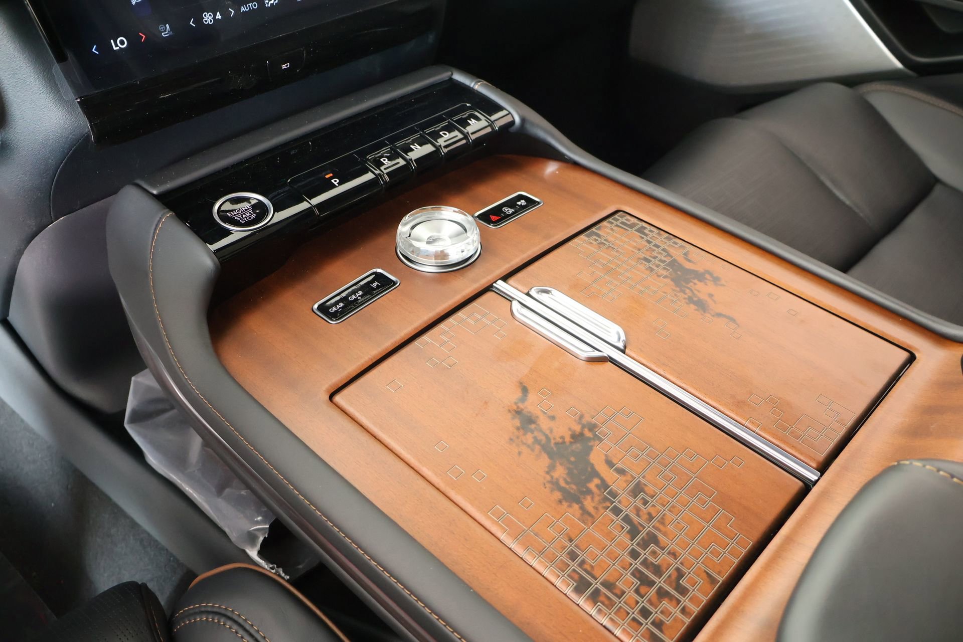 New 2026 Lincoln Navigator Black Label AWD/4WD image 9
