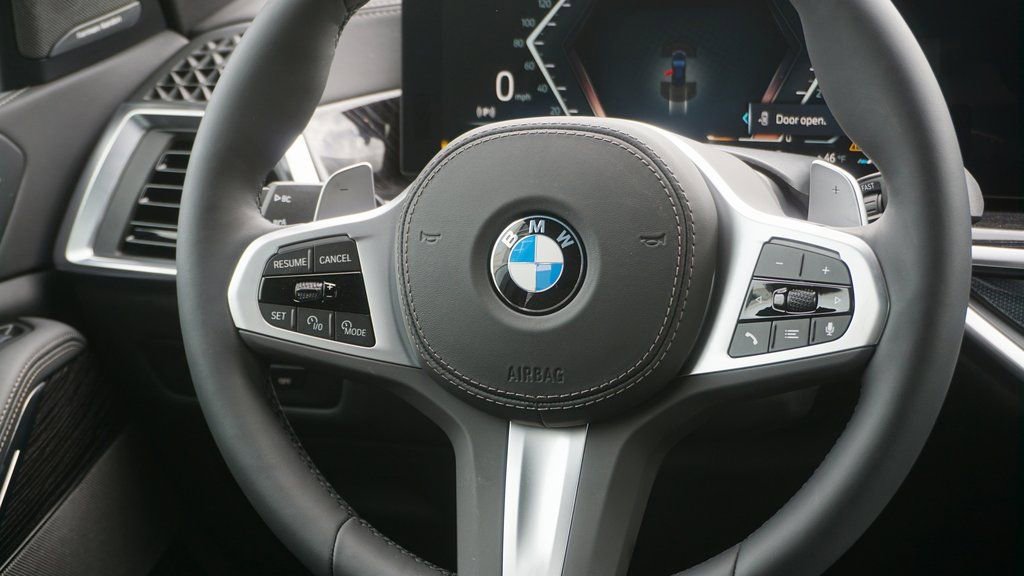 New 2026 BMW X5 xDrive40i w/ M Sport Package AWD/4WD image 17