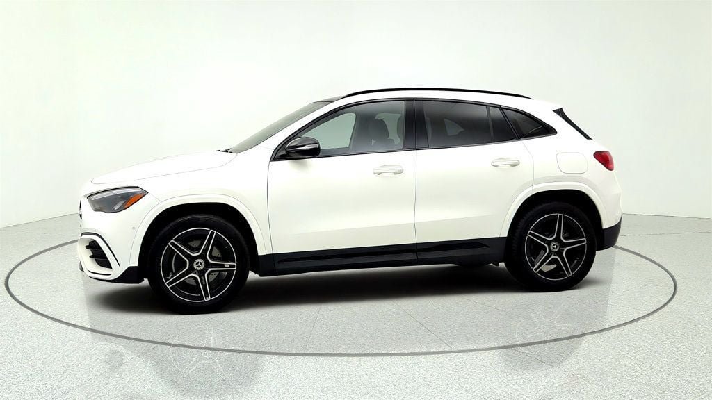 Used 2025 Mercedes-Benz GLA 250 4MATIC image 8
