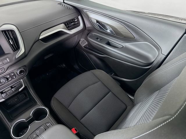 Used 2024 GMC Terrain SLE w/ Driver Convenience Package image 22