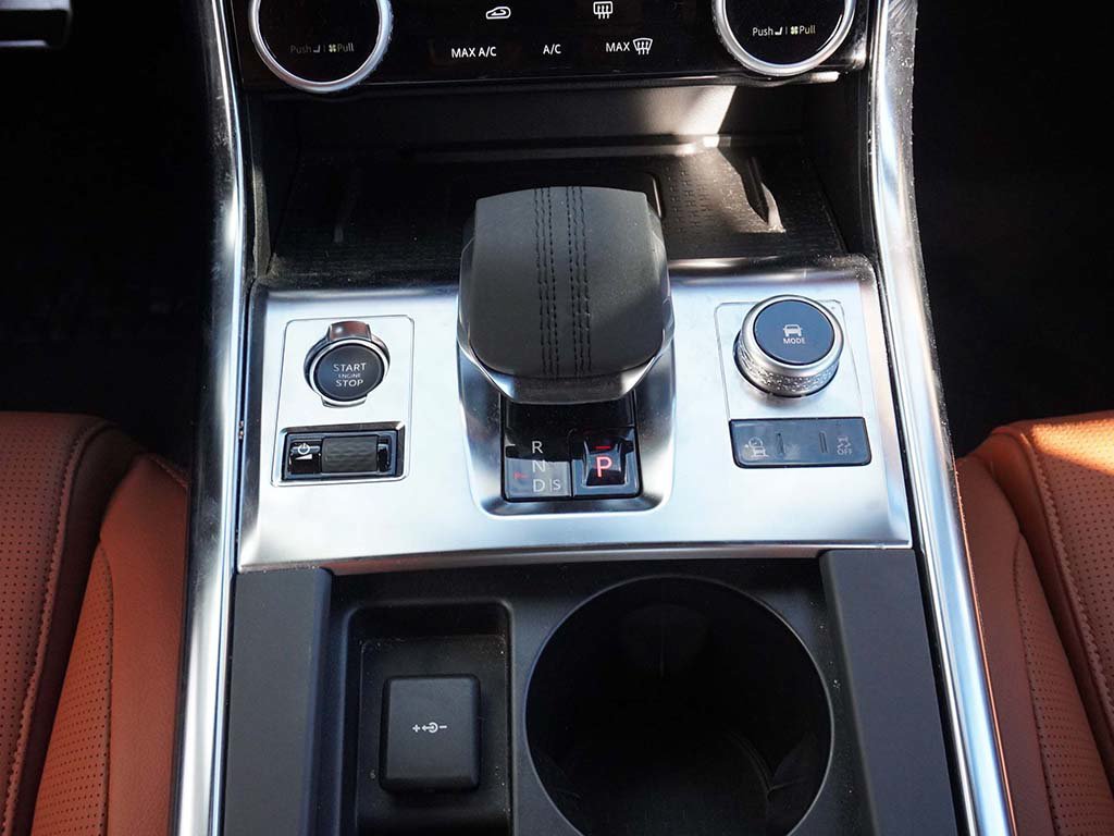 Used 2024 Jaguar XF R-Dynamic SE RWD image 50