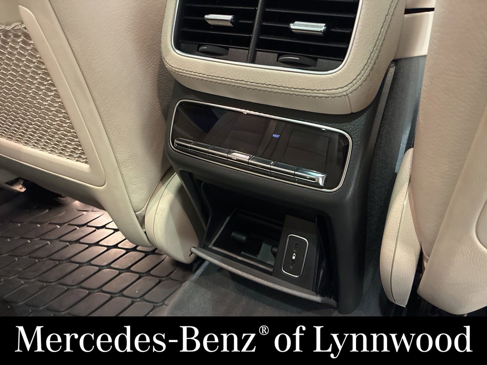 Used 2020 Mercedes-Benz GLE 350 4MATIC image 27