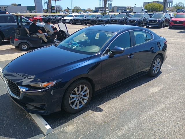 Used 2021 MAZDA MAZDA3 s image 3