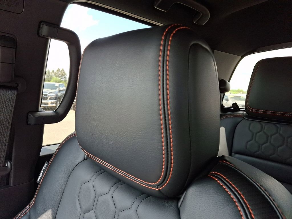 Used 2024 Nissan Frontier PRO-4X w/ Pro Premium Package AWD/4WD image 18