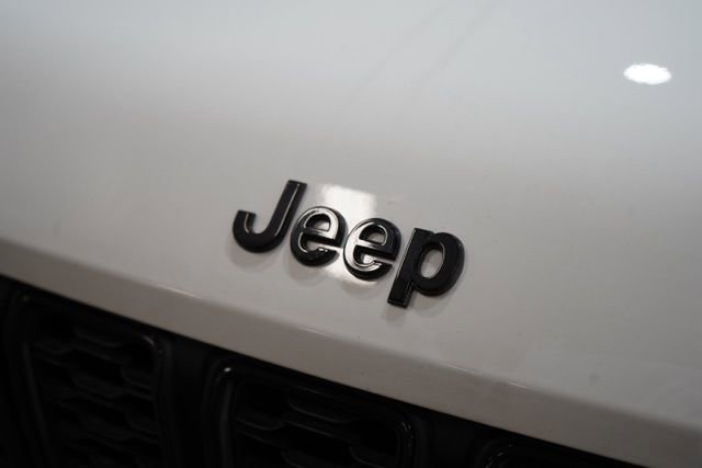 Used 2023 Jeep Grand Cherokee L Altitude image 12