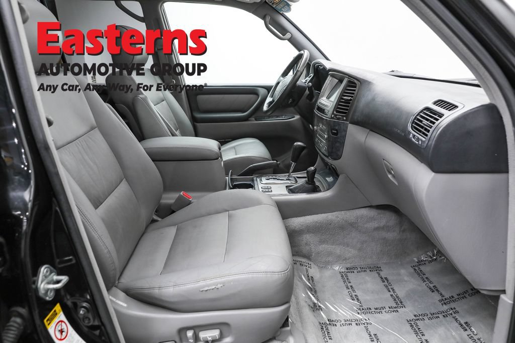 Used 2005 Toyota Land Cruiser AWD/4WD image 26