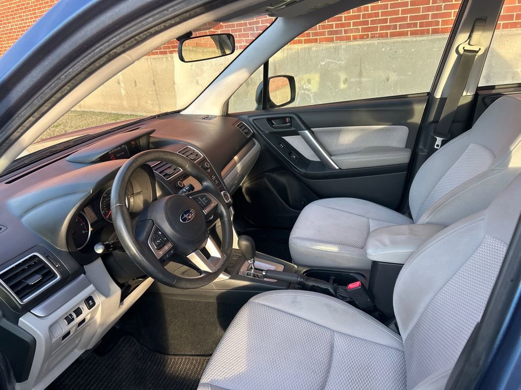 Used 2017 Subaru Forester 2.5i w/ Alloy Wheel Package AWD/4WD image 8
