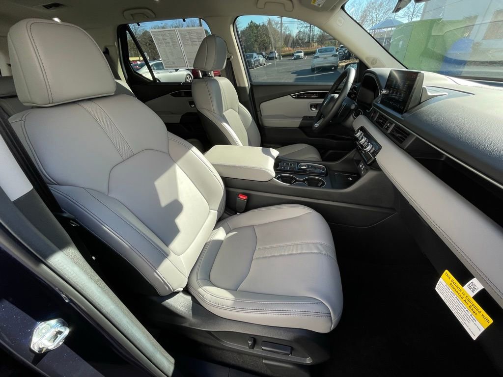 Certified 2025 Honda Pilot EX-L image 31