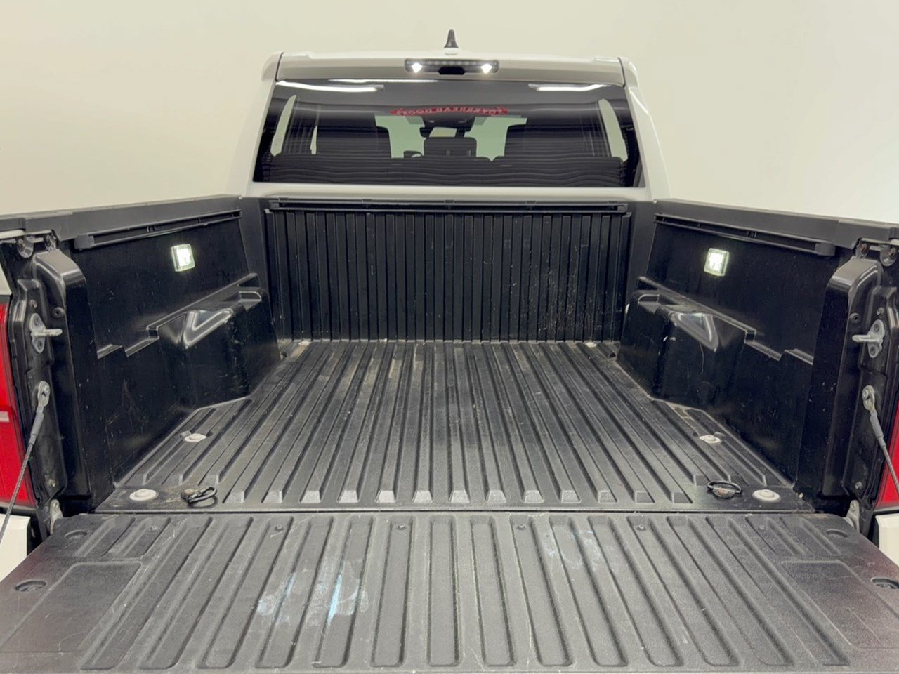 Used 2024 Toyota Tacoma TRD Off-Road AWD/4WD image 28