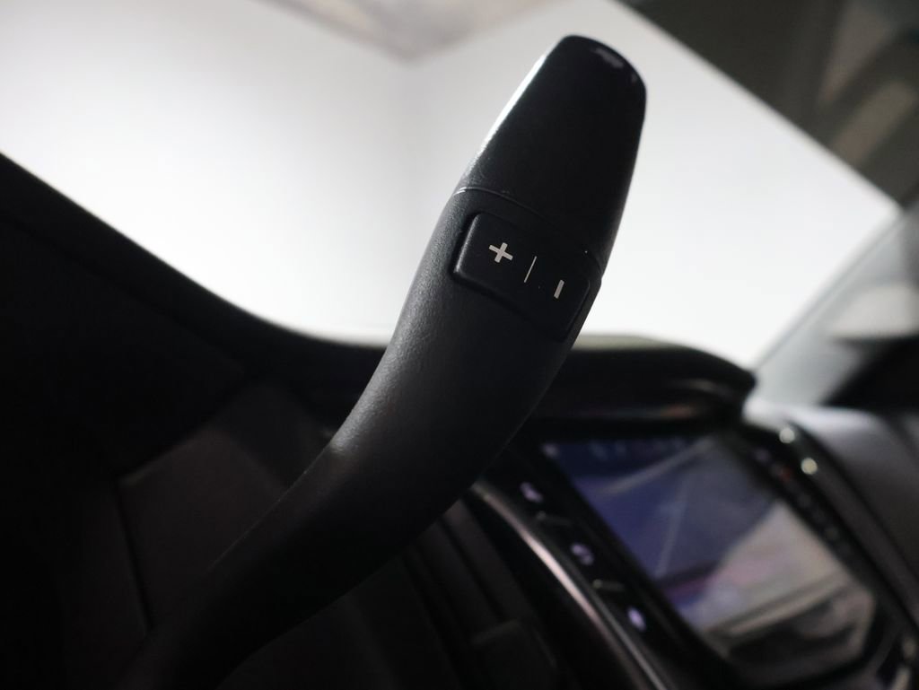 Used 2016 Cadillac Escalade Luxury image 41