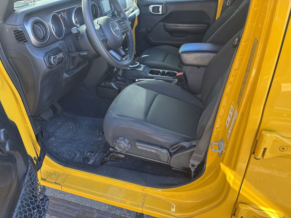 Used 2018 Jeep Wrangler Unlimited Sport image 3