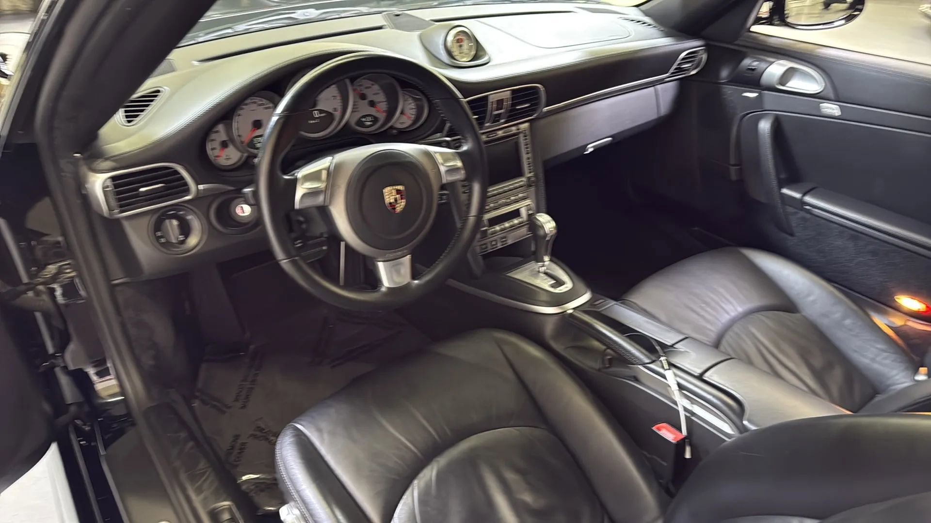Used 2007 Porsche 911 Turbo AWD/4WD image 18
